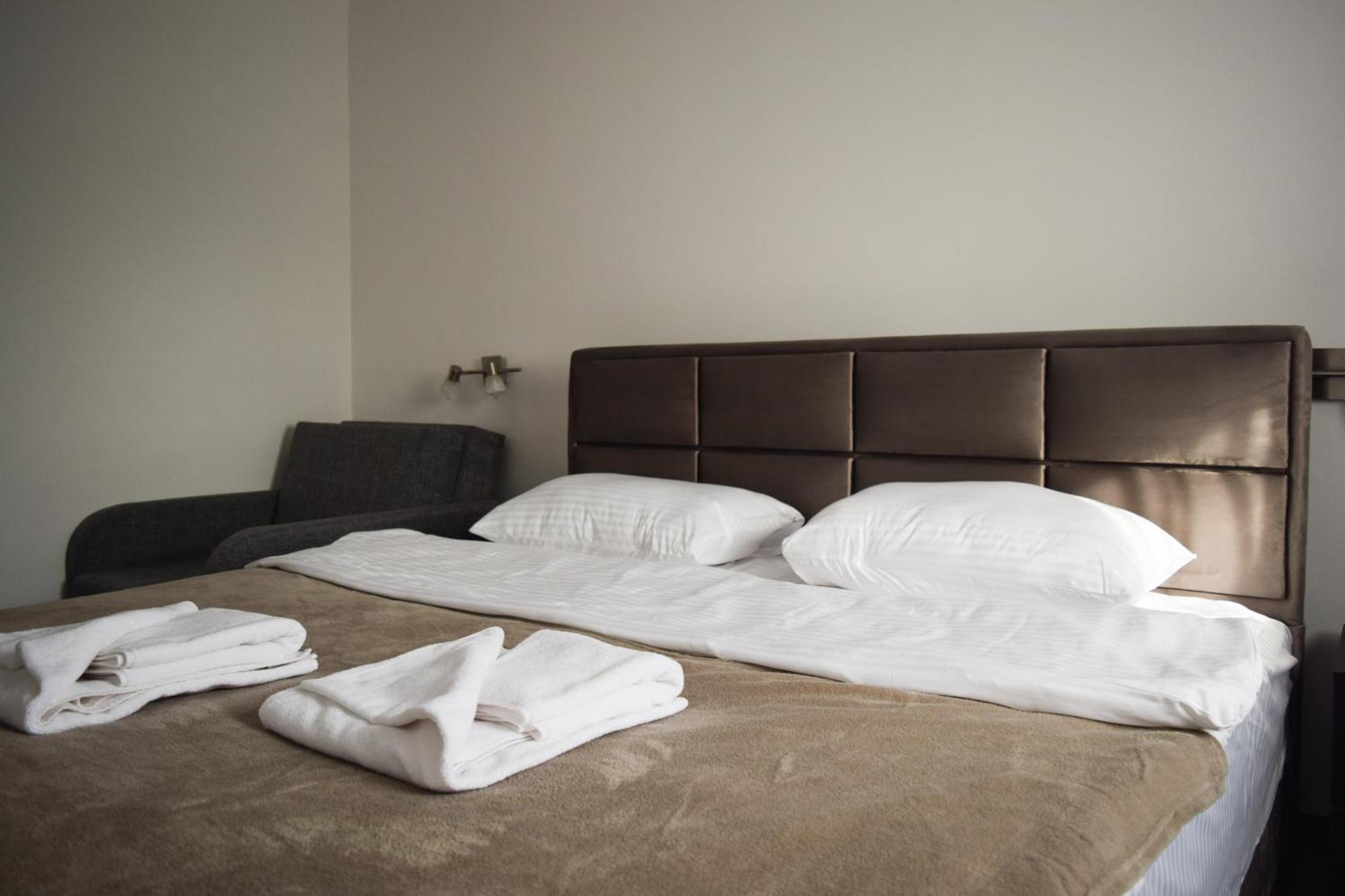 Hotel Tiski Cvet Novi Bečej 외부 사진