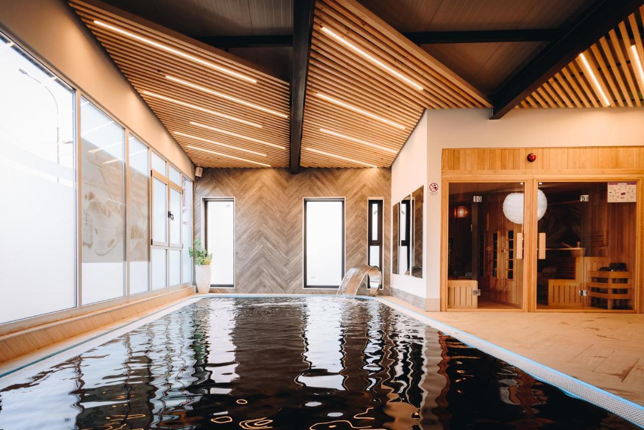 Hotel Tiski Cvet Novi Bečej 외부 사진